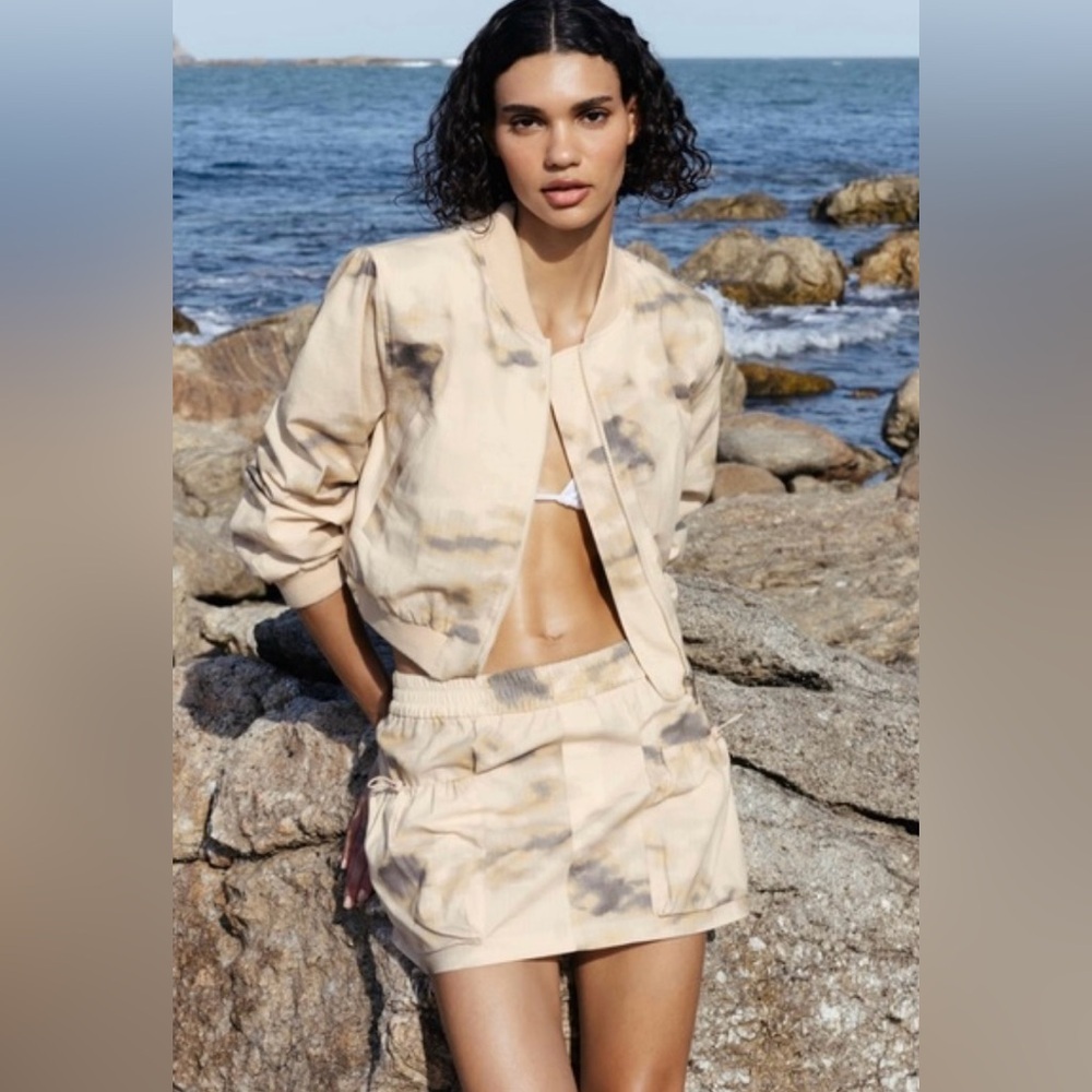 Zara NWOT Beige Camo Tie-Dye Parachute Skirt '